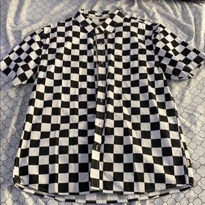 Men’s checkered button up
